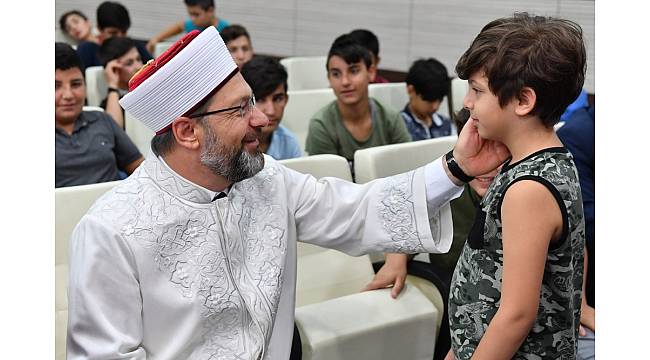 &quot;Yazımda Kardeşlik Var&quot; yaz kampı öğrencilerinden Diyanet&#39;e ziyaret