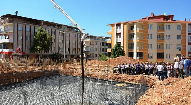 Vali Kaban cami temel atma törenine katıldı