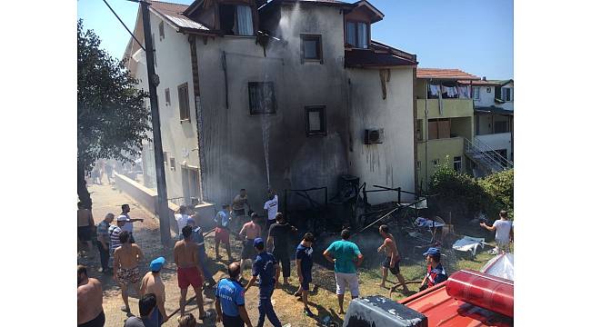 Kamp çadırında çıkan yangın, paniğe neden oldu