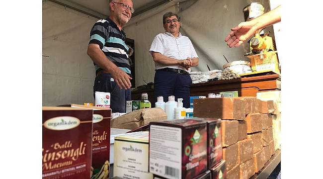 Başkan Can &#39;Alışveriş Günleri&#39; etkinlik alanında vatandaşlarla buluştu