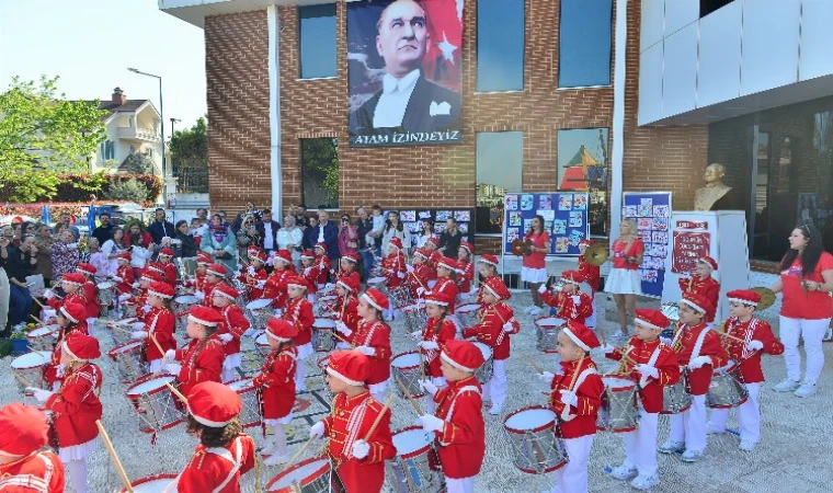 Bursa’da çocuklardan karnaval tadında şenlik