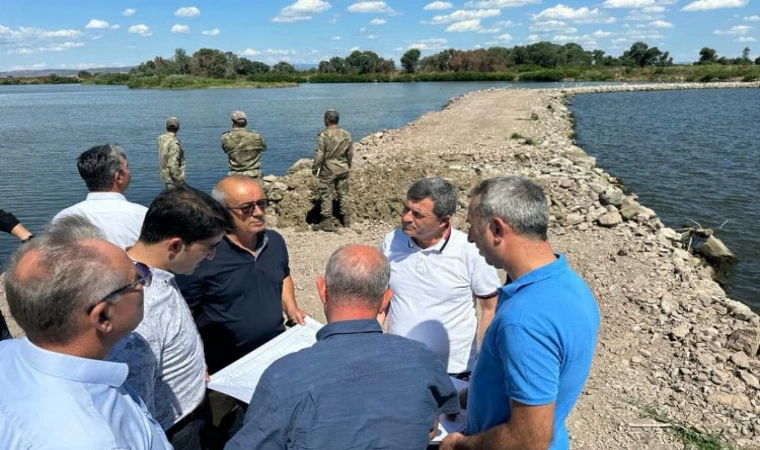 Kaymakam Sevgili’den Meriç Nehri’ndeki seddeye kontrol