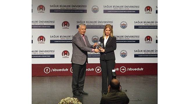 Sağlık Bilimleri Üniversitesi&#39;nden İHA&#39;ya ve Türkiye Gazetesi&#39;ne ödül