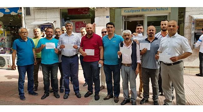 Büyükşehir Belediye Meclisi CHP Grup Başkanvekili Çetinkaya ve vatandaşlardan İnce&#39;ye bağış