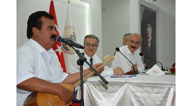 Silifkeliler Bakan Elvan&#39;ı sazlı sözlü türküyle karşıladı