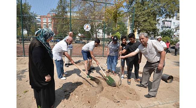 Muratpaşa&#39;da &#39;Parkları birlikte yapıyoruz&#39; projesi