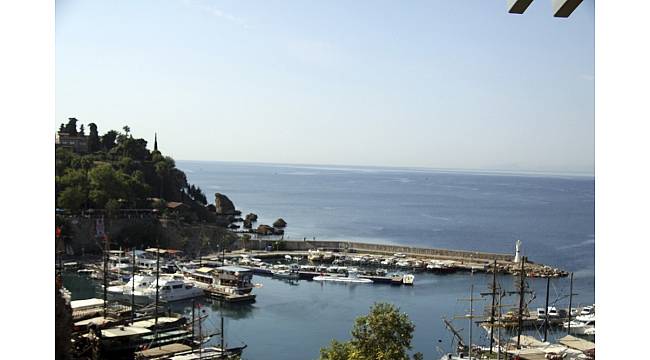 Antalya&#39;da 5,2 ile sallandı